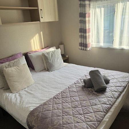 2 Bedroom Lakeview Lodge - Ensuite & Balcony Deck Carnforth Bagian luar foto